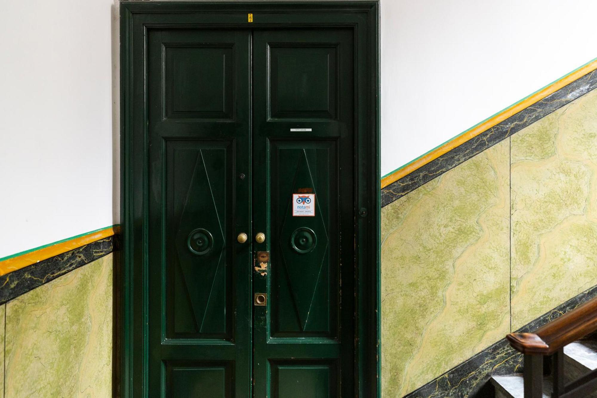 Titty House - Crocetta Milão Exterior foto